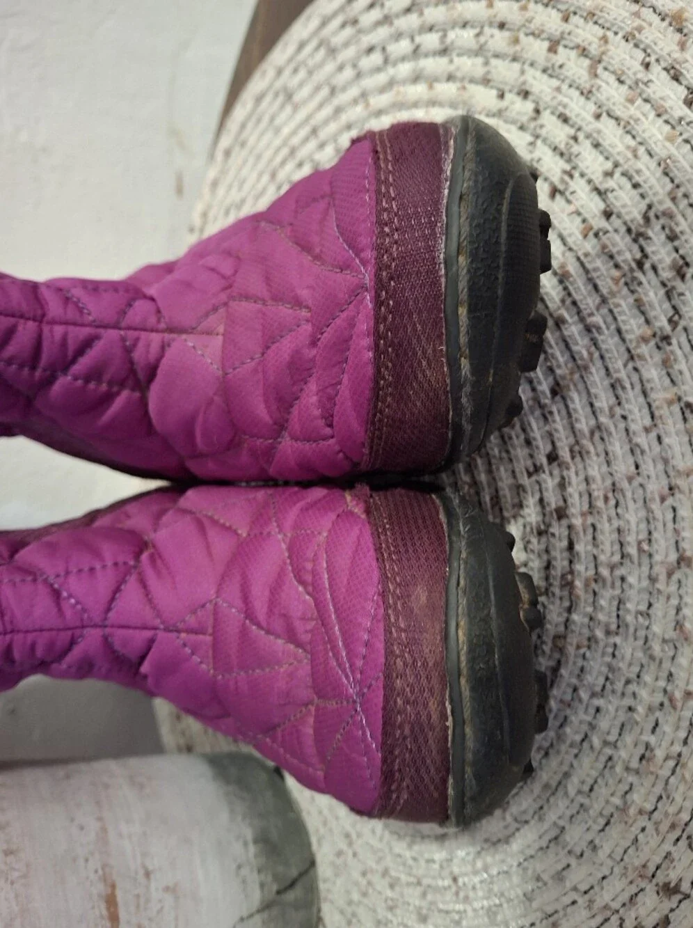 Kid's Columbia Quilted Purple Winter Boots Size 2.